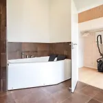 度假居 10 Person In *