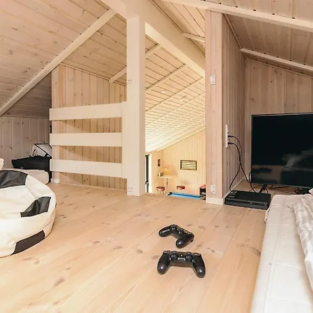 10 Person In Sæby