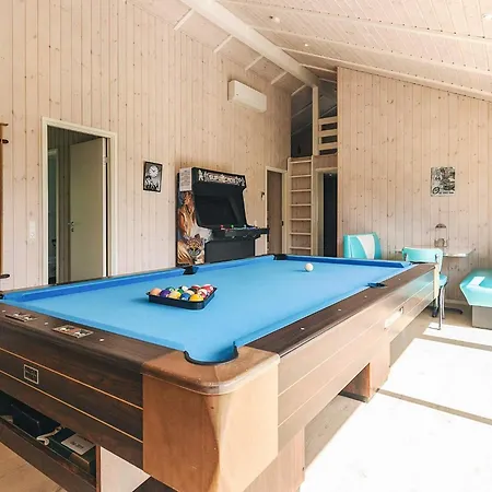 10 Person In Tatil Evi