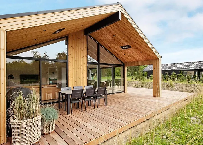 10 Person In * Sæby